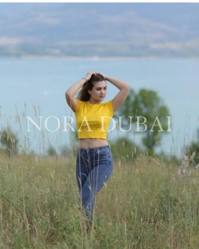 Shizi, escort in Abu Dhabi