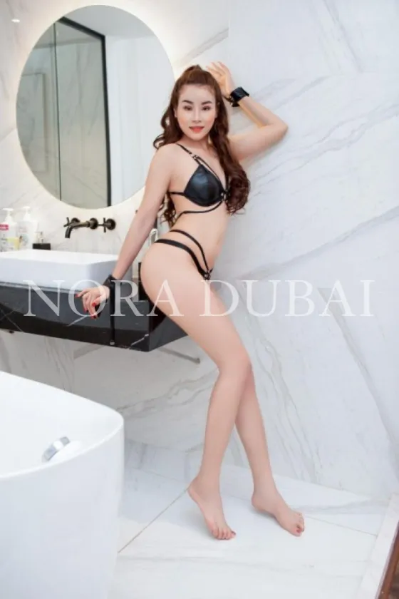 Leamon, escort in Abu Dhabi