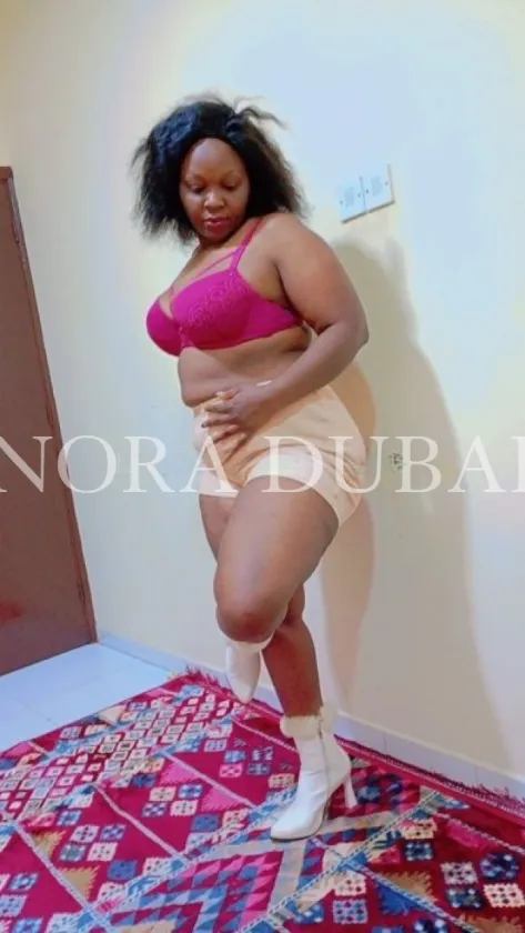 Vivian, escort in Ajman