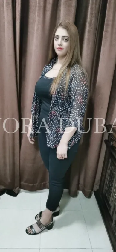Komal, escort in Al Ain